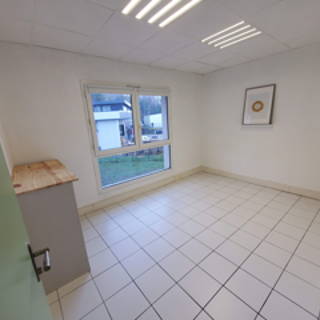 Espace indépendant 50 m² 6 postes Location bureau Route de Vovray Annecy 74000 - photo 3